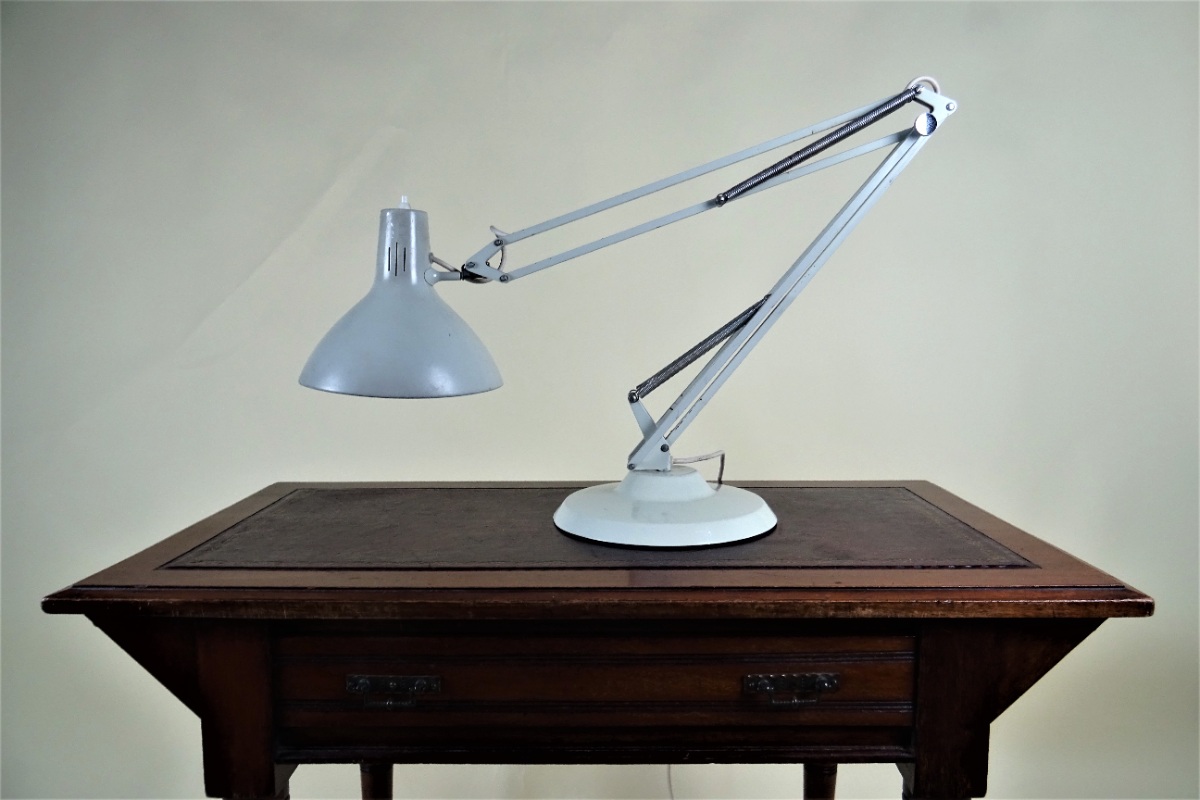 Anglepoise Lamp (8).JPG